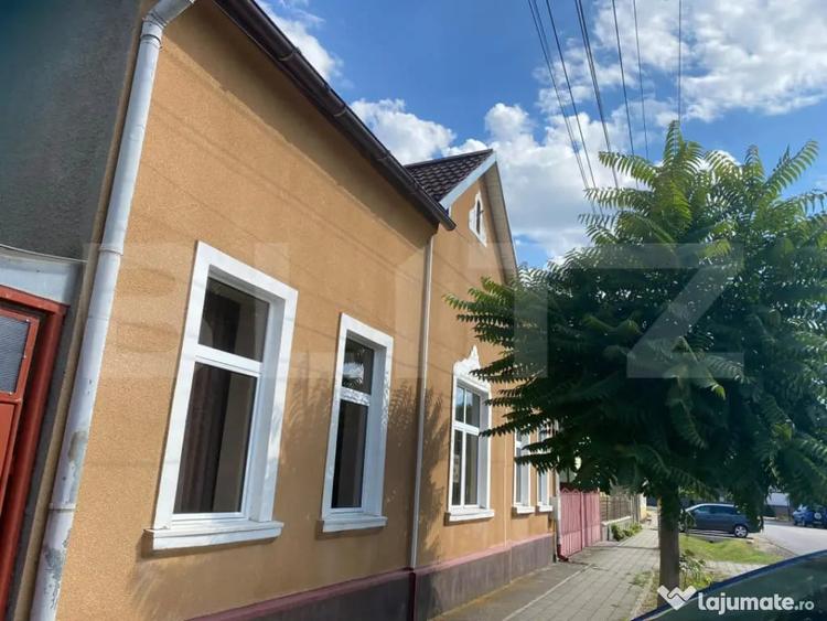 Casă cu 4 camere cu Teren 965 Mp în Central