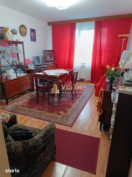 Apartament cu 3 camere în Astra