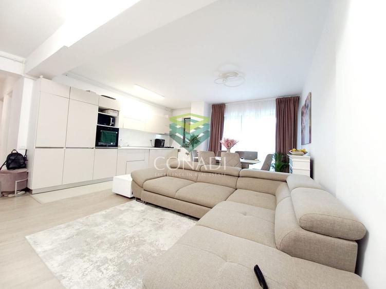 Apartament cu 3 camere semidecomandat, mobilat în Băneasa