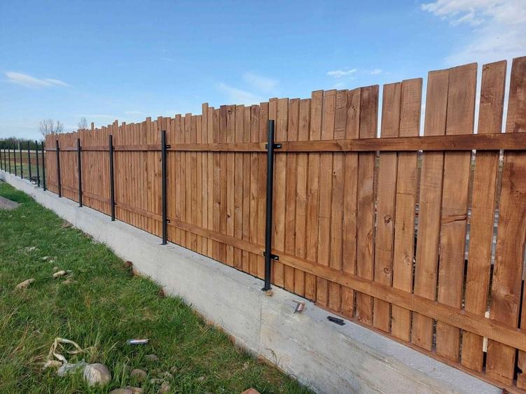 Teren de 863 mp, în Săvinești