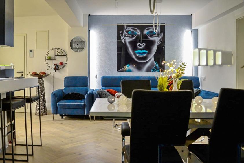 Apartament cu 3 camere decomandat, mobilat în Noua