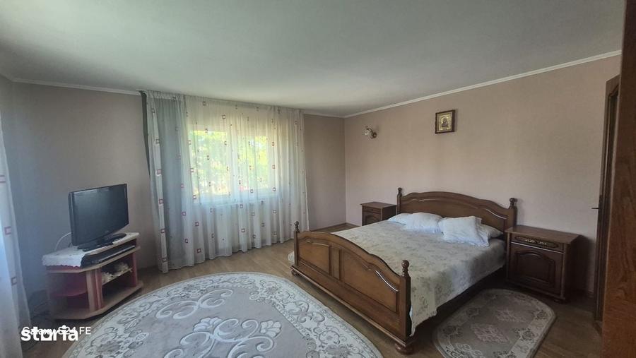 Casă cu 4 camere în Piatra