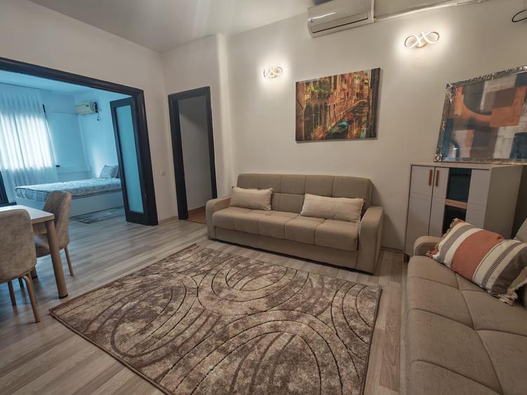 Apartament cu 3 camere semidecomandat în Grădina Icoanei