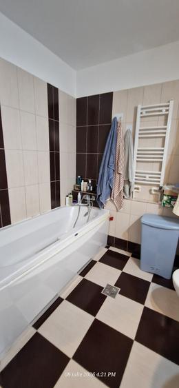 Apartament cu 3 camere decomandat în Tătărași