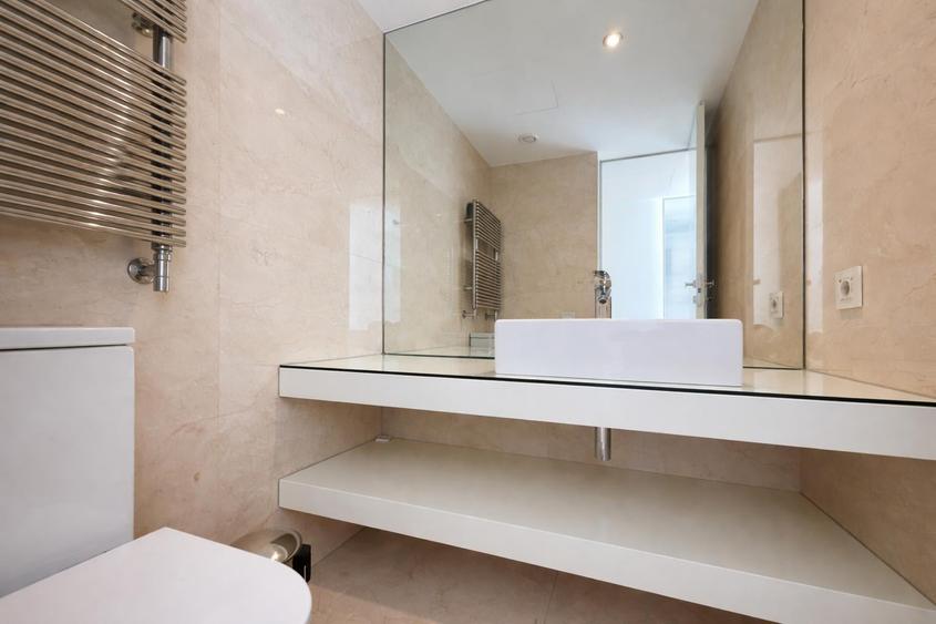 Apartament cu 4 camere decomandat în Kiseleff