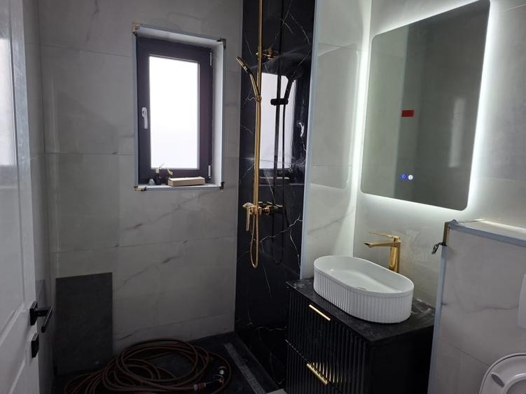 Casă individuală cu 4 camere cu Canalizare în Berceni