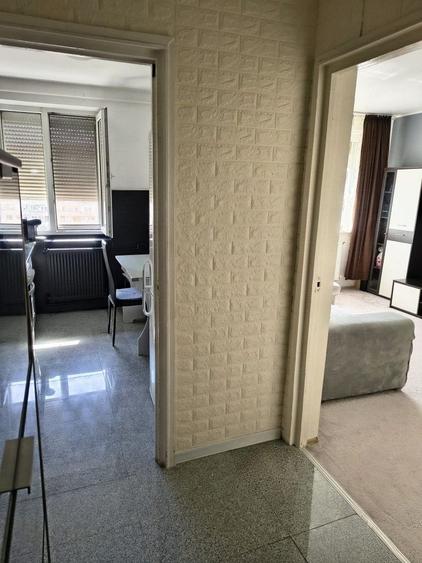 Apartament cu 2 camere semidecomandat în Rogerius
