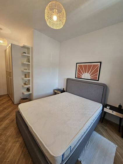 Apartament cu 2 camere decomandat, mobilat în Central