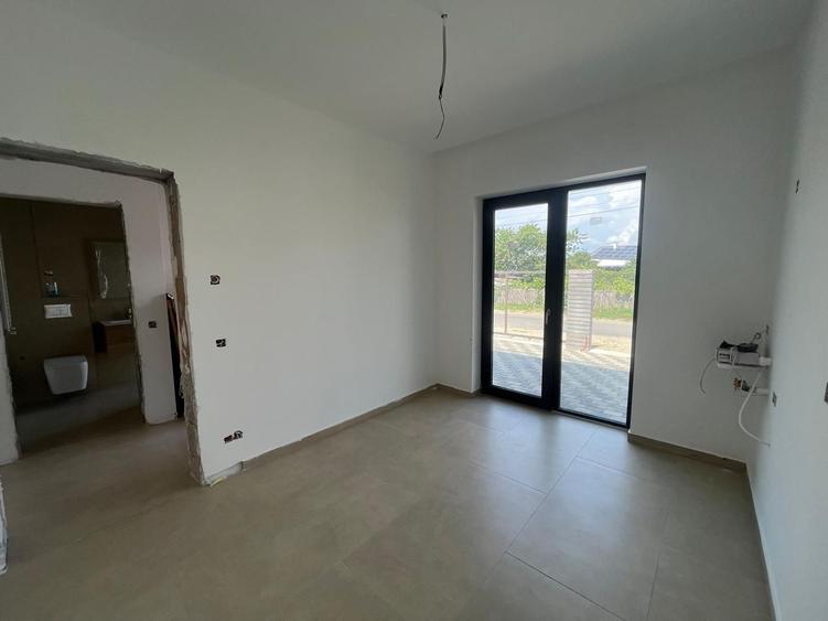 Casă individuală cu 6 camere cu Canalizare în Tunari