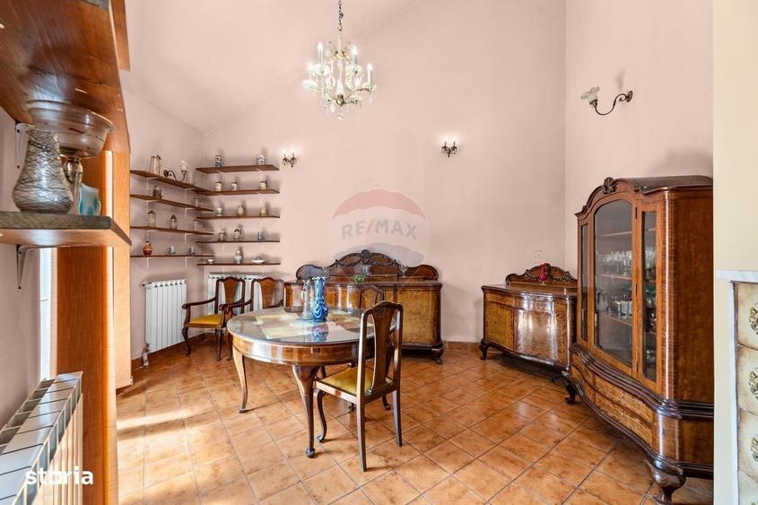 Casă cu 3 camere cu Teren 320 Mp în Central