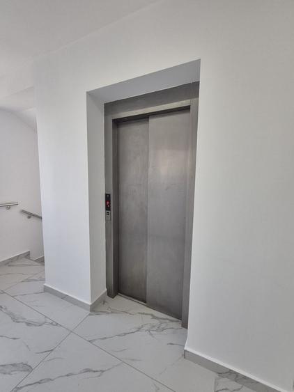 Apartament cu 2 camere decomandat în 1 Decembrie 1918