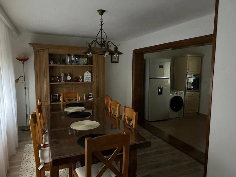 Casă cu 4 camere cu Teren 500 Mp în Central