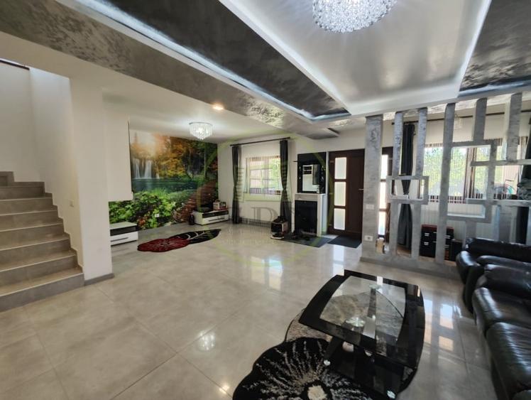 Casă individuală cu 5 camere cu Teren 390 Mp în Bariera Vâlcii