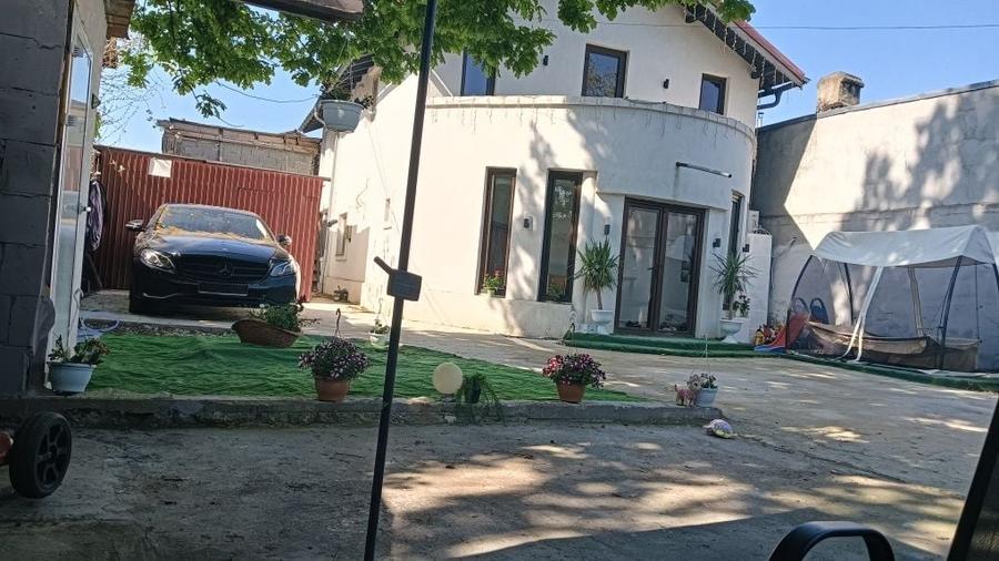 Casă cu 3 camere în Exterior Vest