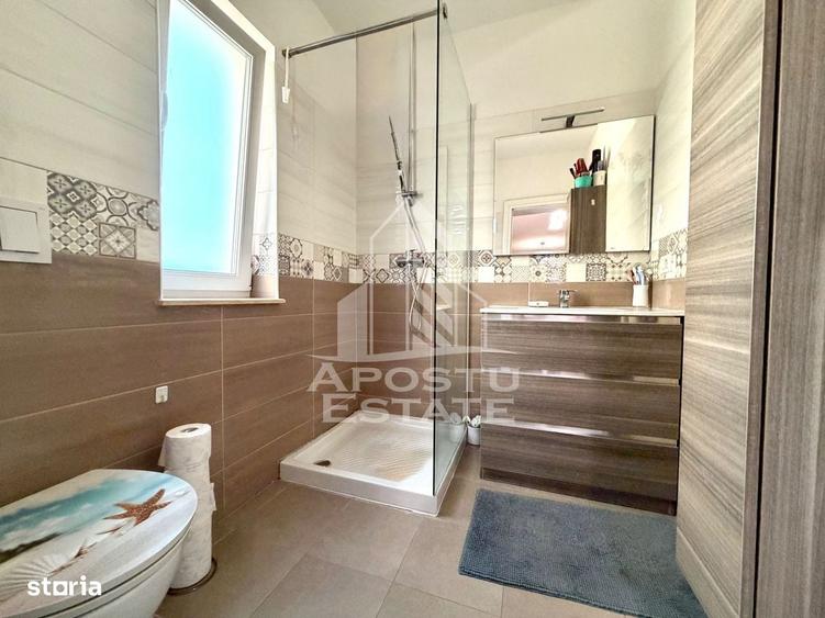 Casă cu 4 camere cu Teren 170 Mp în Sânmihaiu Român