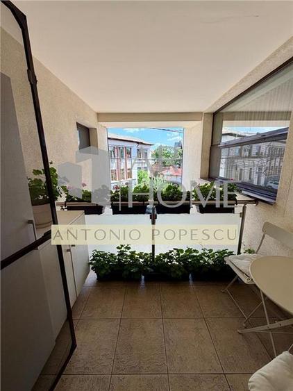 Apartament cu 3 camere decomandat, mobilat în Ultracentral