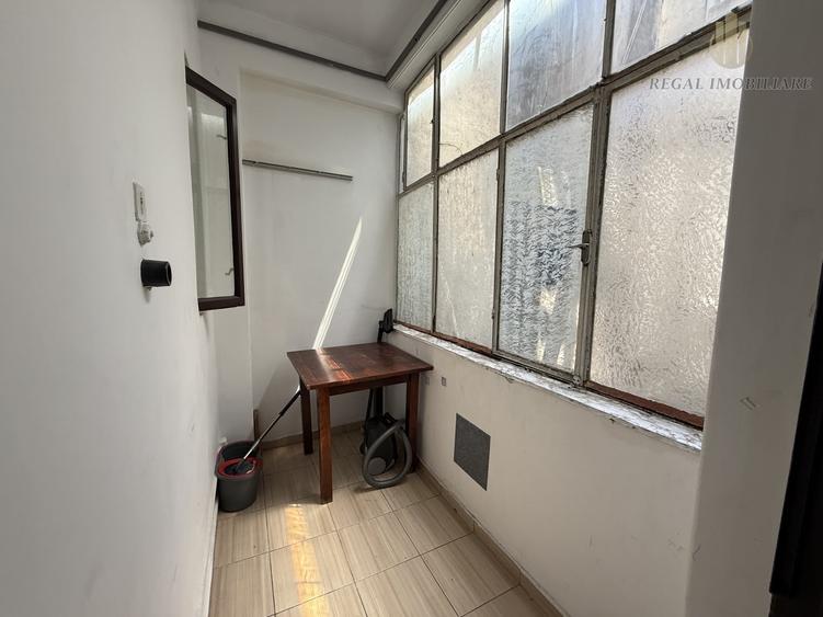 Apartament cu 2 camere decomandat, mobilat în Universitate