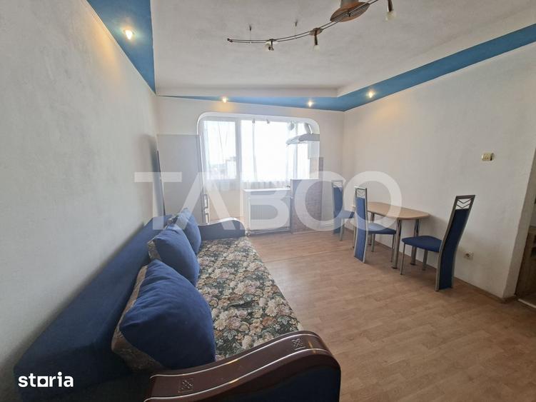Apartament cu 3 camere semidecomandat în Mihai Viteazul