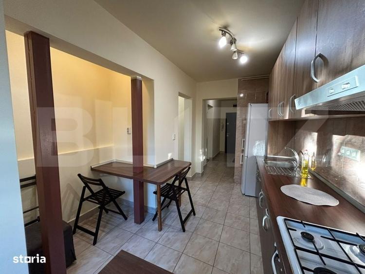 Apartament cu 3 camere semidecomandat în Ciupercenii Noi