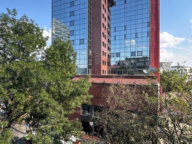 Apartament cu 2 camere semidecomandat în Ultracentral