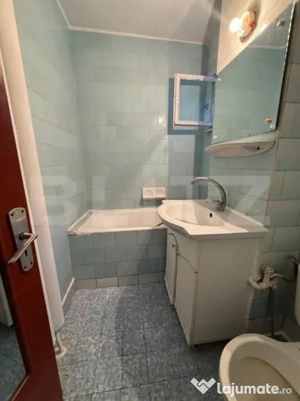 Apartament cu 2 camere decomandat în Micro 13