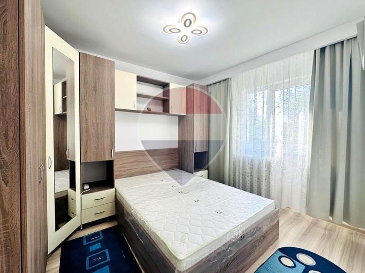 Apartament cu 2 camere semidecomandat, mobilat în Giurgiului