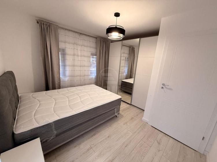 Casă cu 4 camere cu Teren 250 Mp în Central