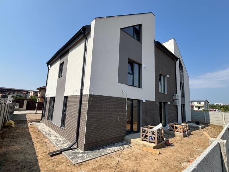Casă cu 4 camere cu Canalizare în Theodor Pallady