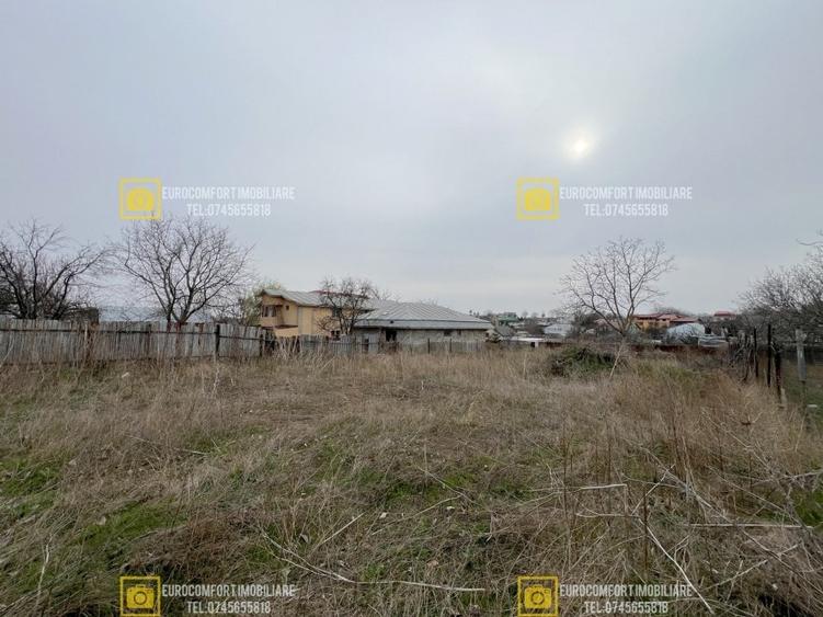 Teren Construcții intravilan de 1000 mp, în Nord