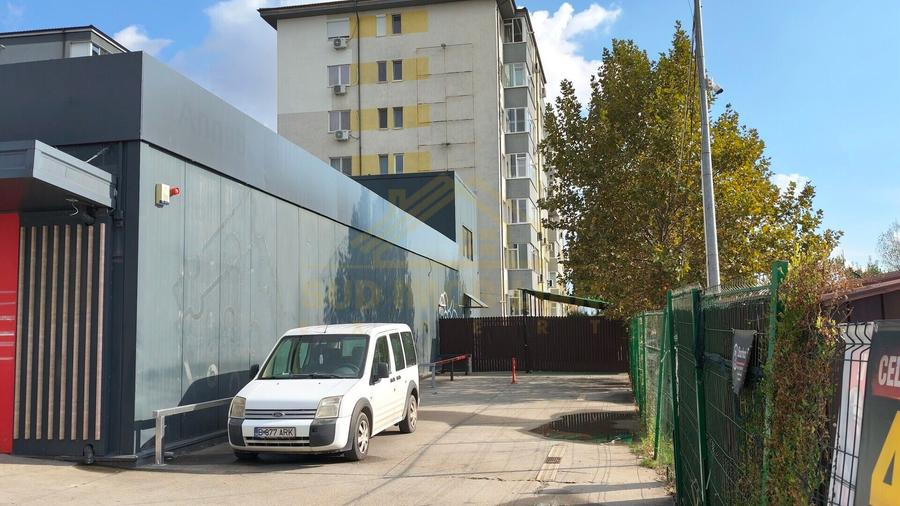 Spațiu comercial, de 600 mp, în Central