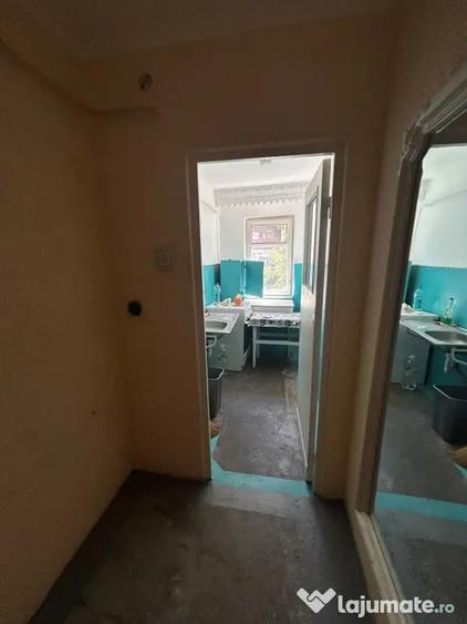 Apartament cu 2 camere decomandat în Viziru 1