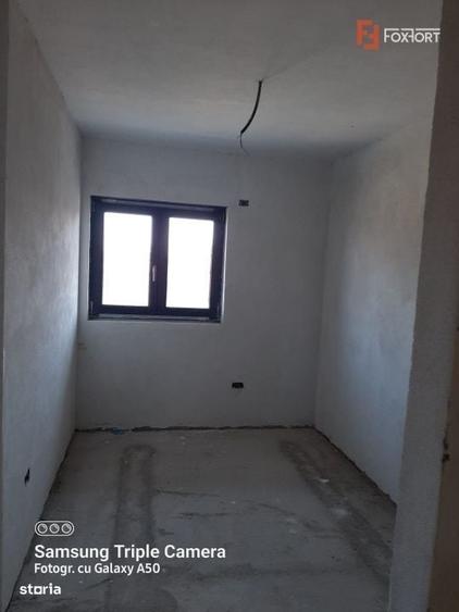 Casă cu 4 camere în Ghiroda
