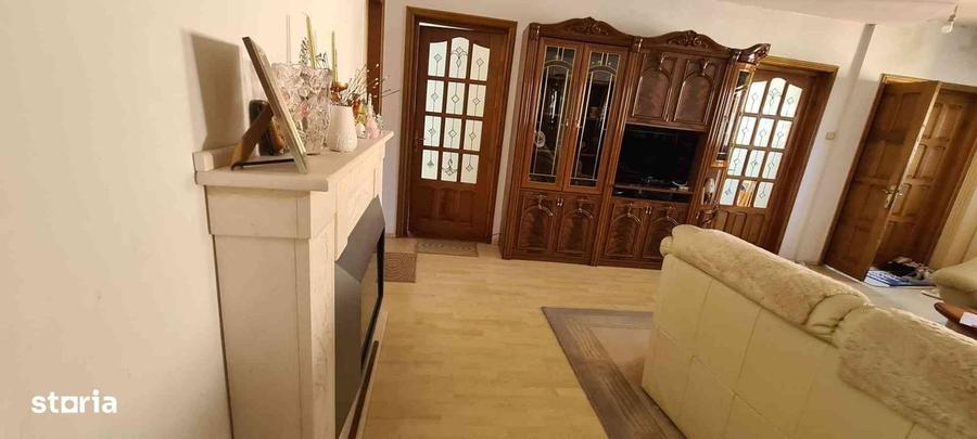 Casă cu 4 camere cu Teren 410 Mp în Anda