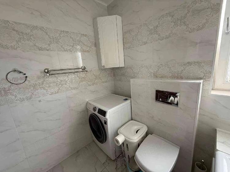 Apartament cu 3 camere decomandat în Bună Ziua