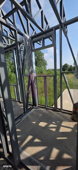 Casă cu 3 camere cu Canalizare în Brebu