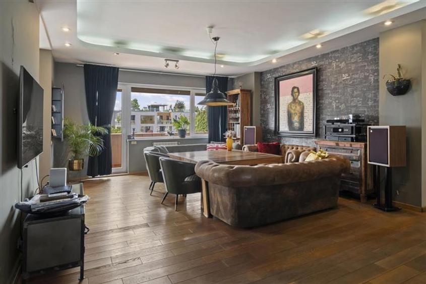 Penthouse cu 6 camere decomandat, mobilat în Aviatorilor