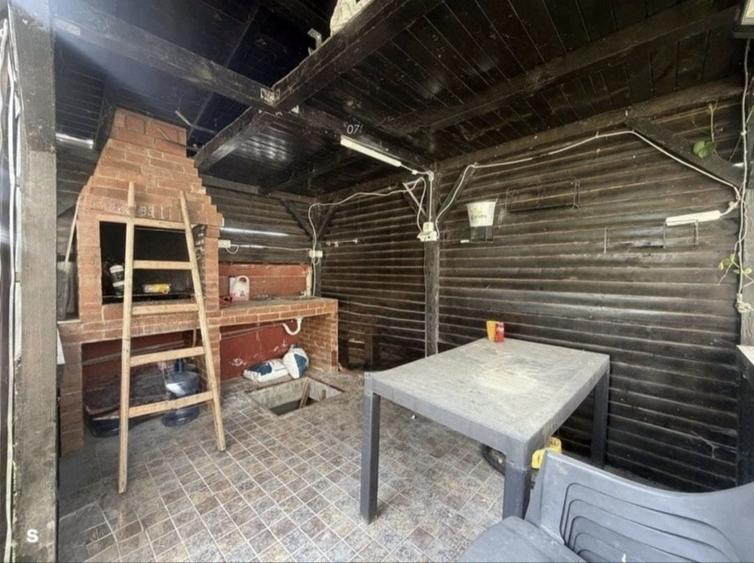 Casă cu 3 camere cu Teren 200 Mp în Berceni