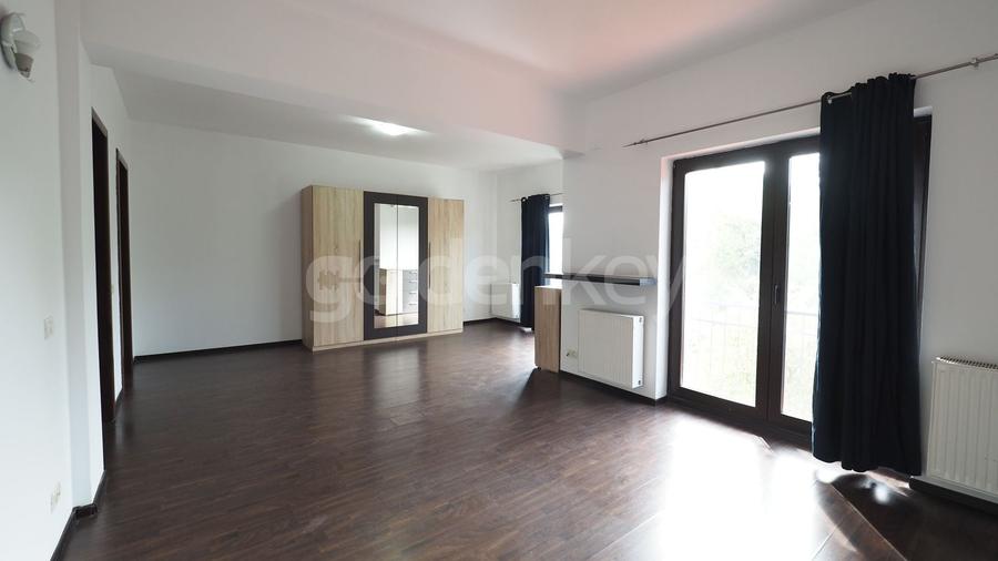 Duplex cu 6 camere cu Canalizare în Pipera