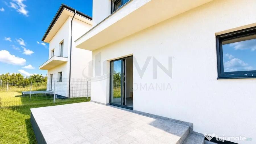 Casă cu 7 camere cu Teren 400 Mp în Corbeanca