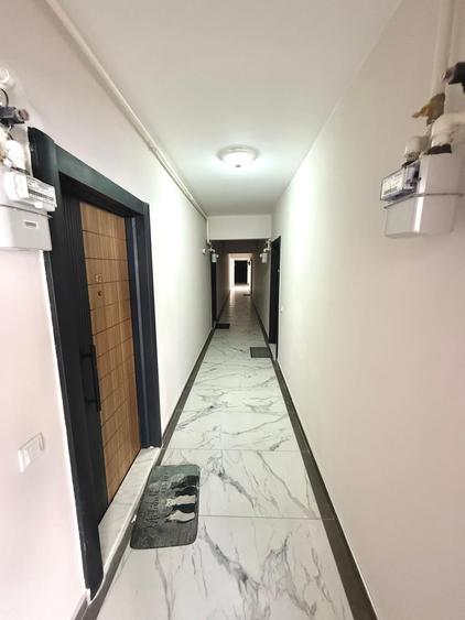 Garsoniera + Parcare subterana Bloc 2023 metrou Preciziei sector 6 - 11