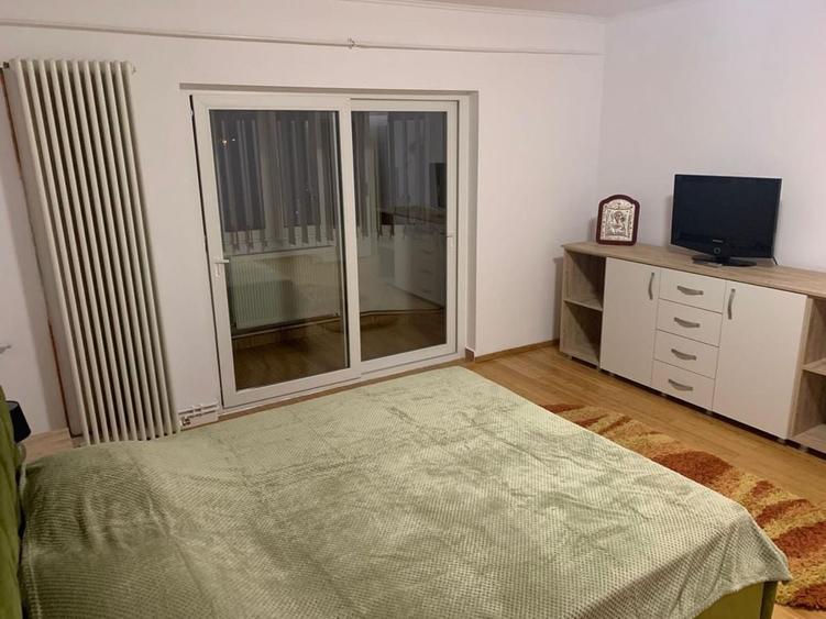 Garsonieră decomandată în Popa Șapcă