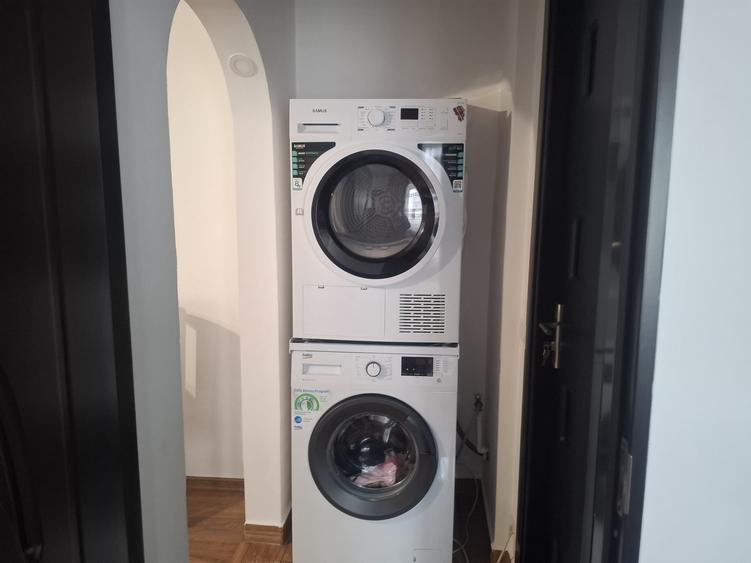Apartament cu 3 camere semidecomandat, mobilat în Metalurgie