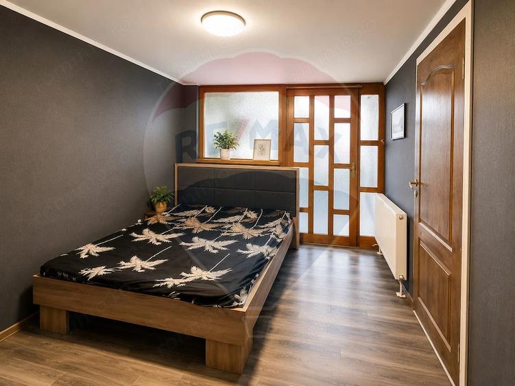Casă cu 5 camere cu Teren 20 Mp în Central