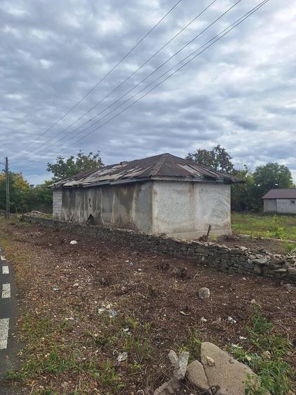 Casă cu 4 camere cu Teren 1700 Mp în Nuntași