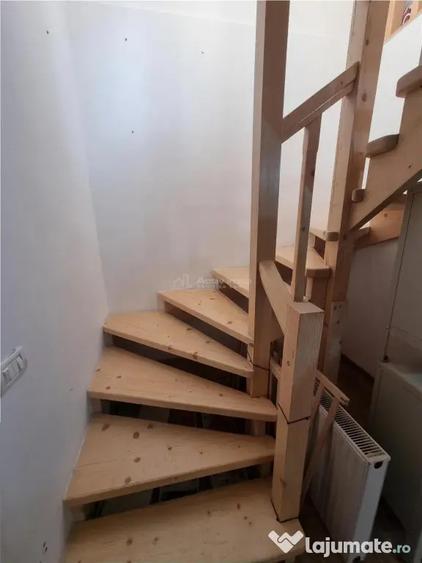 Casă cu 5 camere cu Teren 1694 Mp în Nanov