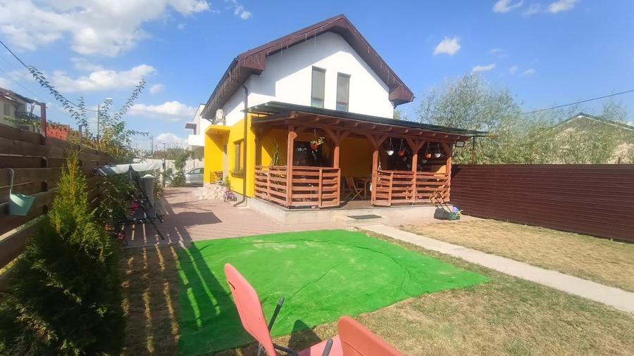 Casă individuală cu 4 camere cu Teren 400 Mp în Brestei