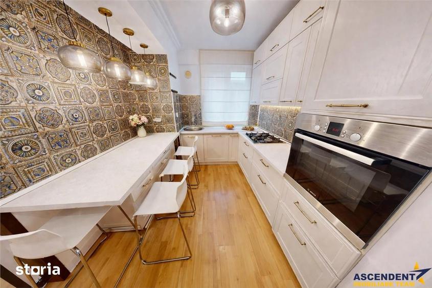 Apartament cu 4 camere, mobilat în Central
