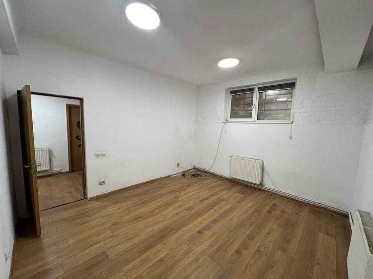 Apartament cu 3 camere decomandat în Știrbei Vodă