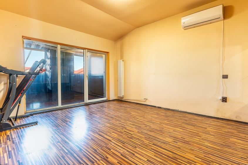 Apartament cu 2 camere semidecomandat, mobilat în Florești
