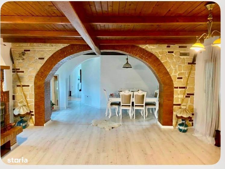 Casă cu 4 camere cu Teren 552 Mp în Central
